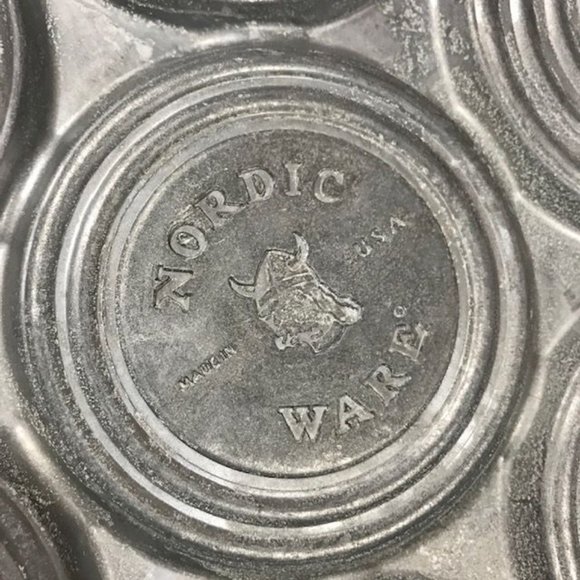 NWOT Nordic Ware Smiley Face Non-Stick Pancake Pan - Picture 11 of 12